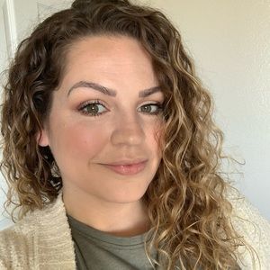 Meet your Posher, Kelsie